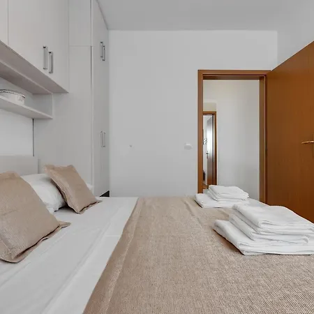 Pine Fine With Free Parking