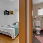 Pine Fine With Free Parking Apartamento *