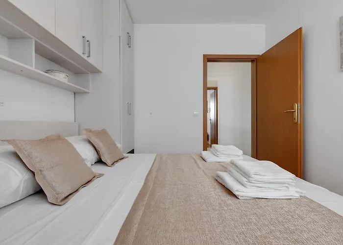 Pine Fine With Free Parking