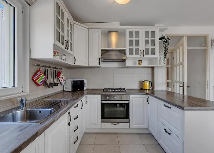 Pine Fine With Free Parking *