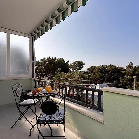 Pine Fine With Free Parking